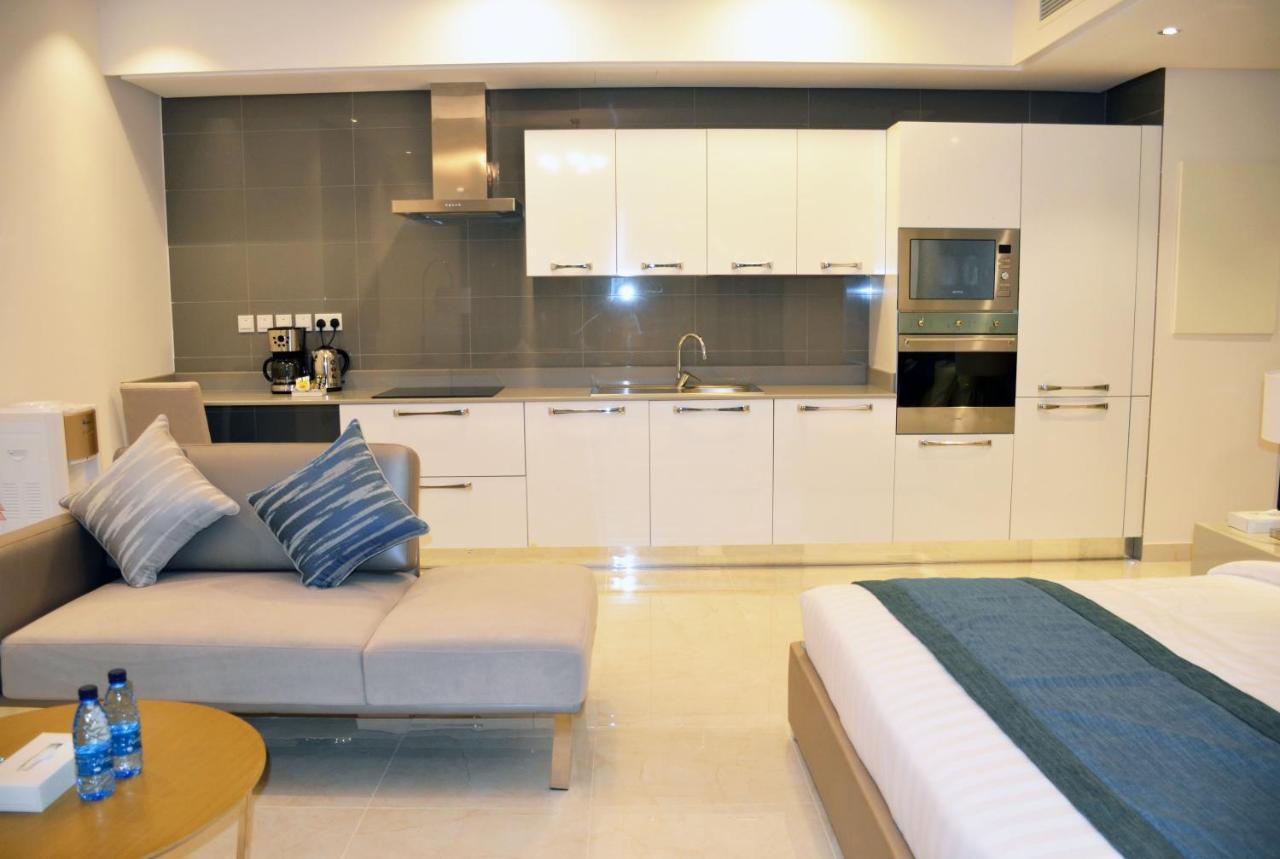 The Lodge Suites Manama Exterior foto